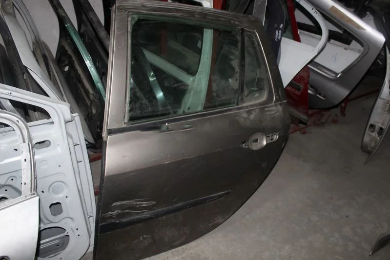 Renault Clio 3 Grandtour Sol Arka Kapı Gri Orjinal Çıkma