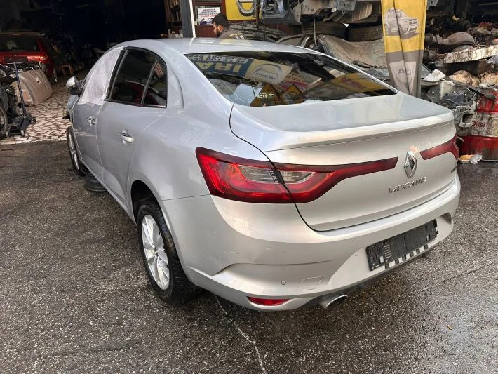 Renault Megane 4 Çıkma Sağ Sol Marşpiyel