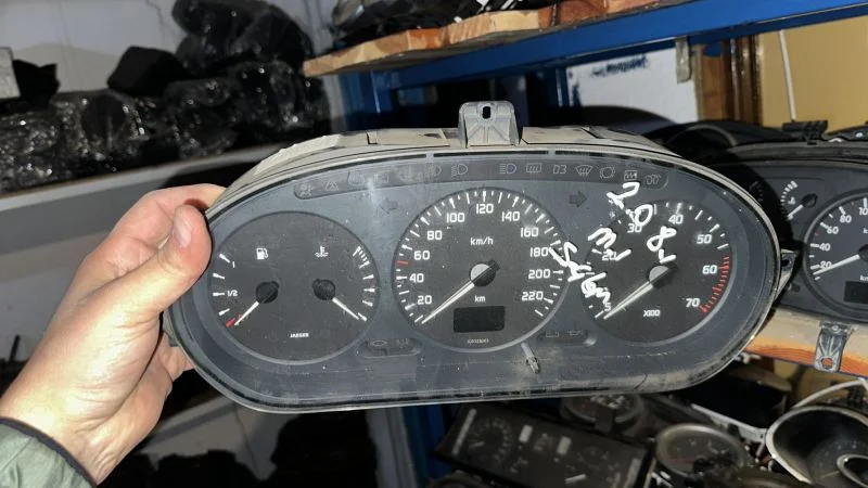 Renault Megane 1 Çıkma 2.0 8v Km Saati