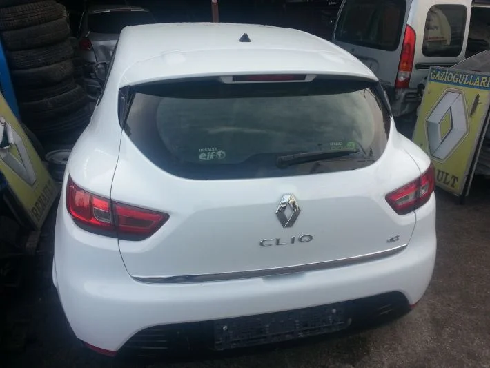 Renault Clio 4 Çıkma Göğüs Komple