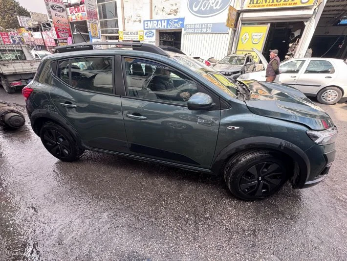 Dacia Sandero Stepway 3 Çıkma Sağ Sol Marşpiyel Kesme