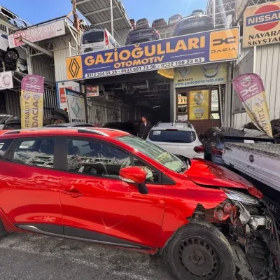 Renault Clio 4 Çıkma Sağ Ön Kapı