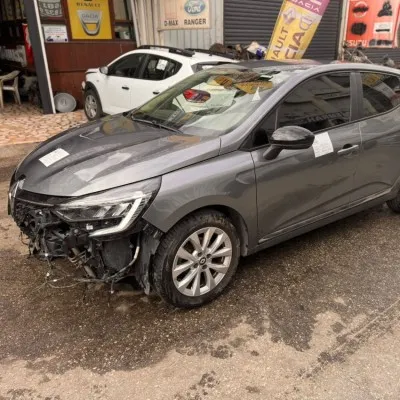 Renault Clio 5 Çıkma Sağ Ön Çamurluk Füme