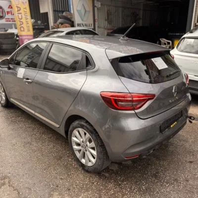 Renault Clio 5 Çıkma Kesme Füme Renk Tavan Arka