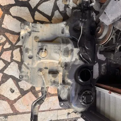 Renault Megane 4 Çıkma 1.5 Dci Mazot Deposu