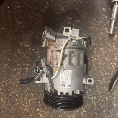 Dacia Sandero Çıkma 1.0 Tce Klima Kompresörü