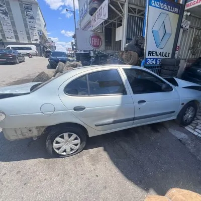 Renault Megane 1 Çıkma Sağ Arka Çamurluk