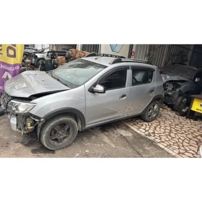 Dacia Sandero Çıkma Sol Ön Kapı Gümüş Gri