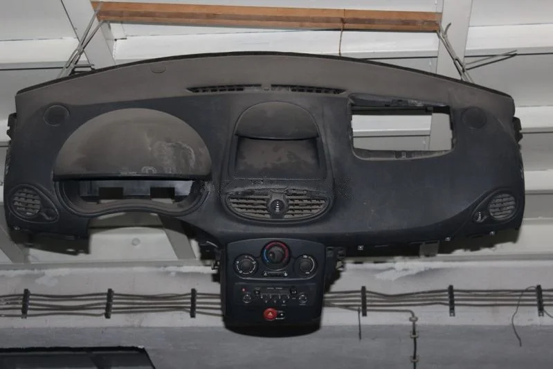 Renault Clio 3 HB Göğüs Orjinal Çıkma