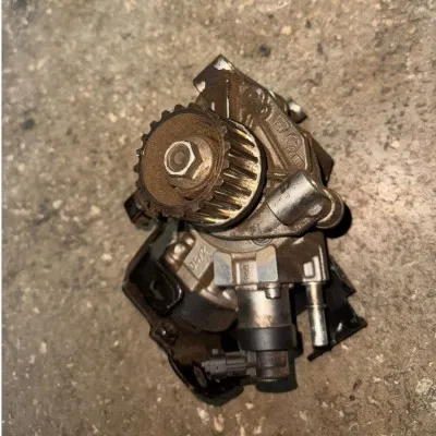 Dacia Dokker Lodgy Çıkma 1.5 Dci Mazot Pompası