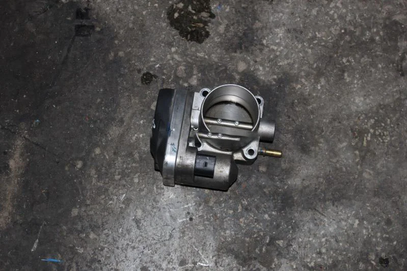 Renault Megane 2 1.6 16V Gaz Kelebeği Çıkma Orjinal
