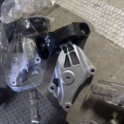 Renault Clio 5 Çıkma 1.0 Tce Motor Kulağı