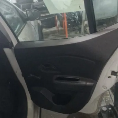 Dacia Sandero Stepway 3 Çıkma Sağ Arka Kapı Döşemesi