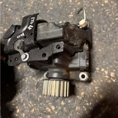 Dacia Duster Çıkma 1.5 Euro 6 Mazot Pompası