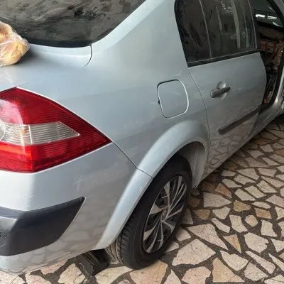 Renault Megane 2 Çıkma Kesme Sağ Arka Çamurluk