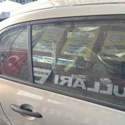 Renault Megane 2 Çıkma Sağ Sol Arka Kapı Camı