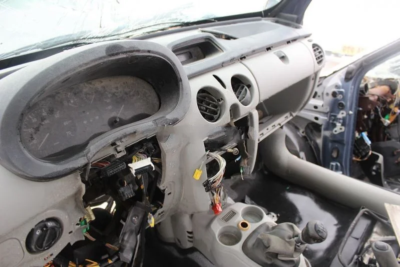 Renault Kangoo Göğüs Çıkma Orjinal