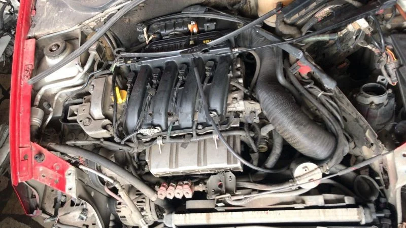 Renault Clio Çıkma 1.4 16v Silindir Kapağı
