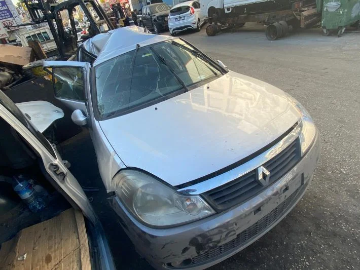 Renault Clio Symbol Thalia Çıkma Sağ Sol Ön Cam Çıtası